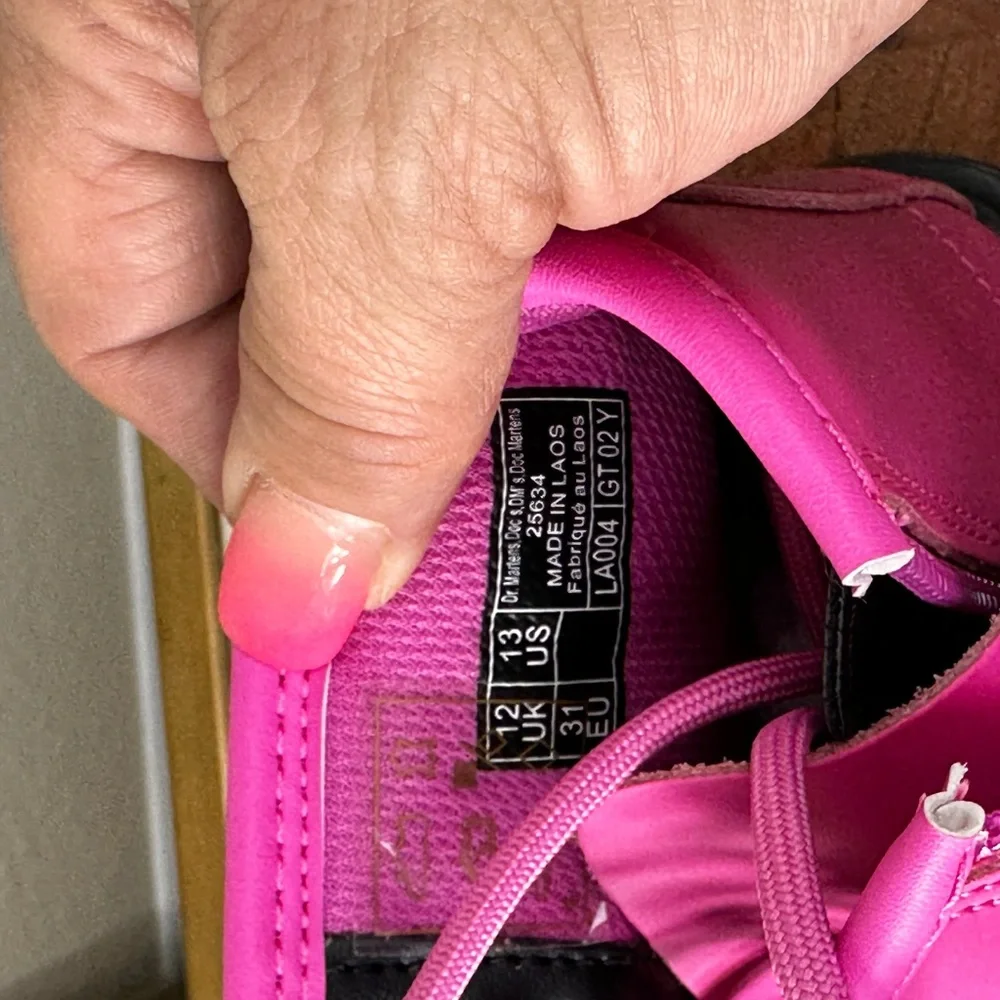Dr. Martens junior 1460 NWOB  Pink Lace-Up‎ leather Boots w Chunky Sole zip side